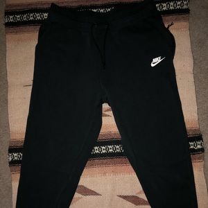 Black Nike jogger sweatpants